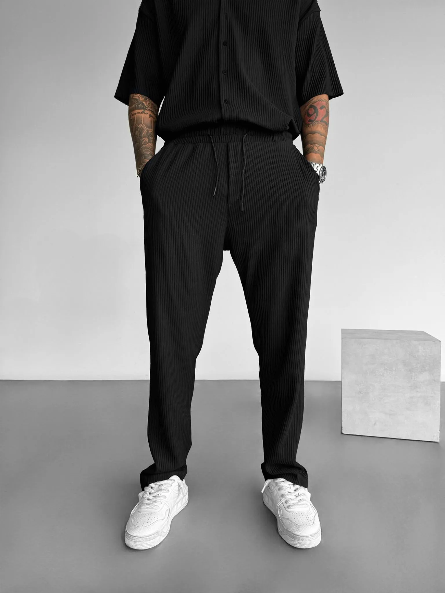 Loose Fit Ribbed Trousers - Black