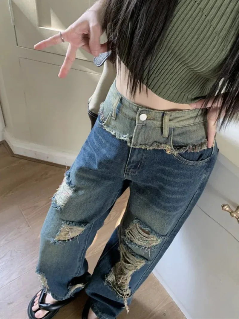 Loose-Fitting Jeans With Wide Legs And Ripped Design