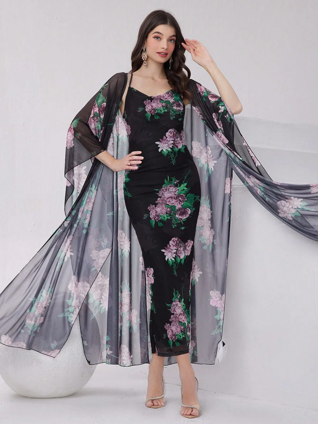 Modely Women's Elegant Floral Printed Two-Piece Set